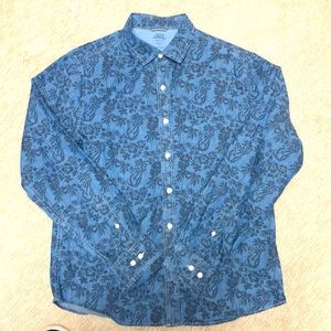 IZOD Saltwater denim print shirt